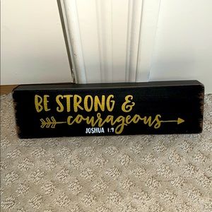 Joshua 1:9 Standing Sign